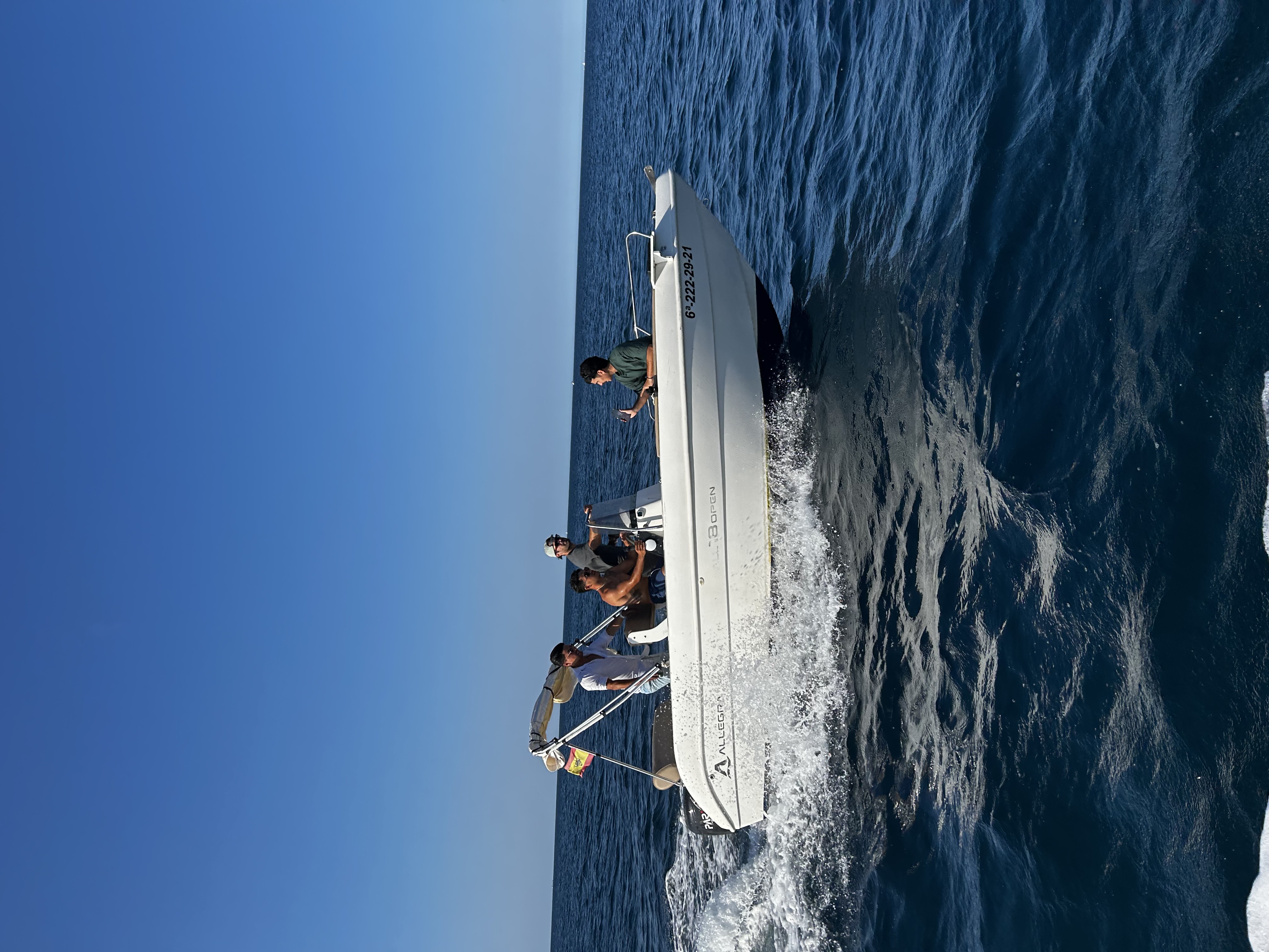 ALQUILER EN BARCO DENI